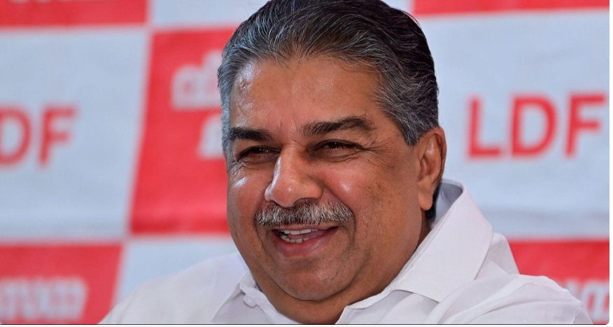 രഞ്ജിത്തിനെ സംരക്ഷിച്ചിട്ടില്ല; അതിജീവിതയോടൊപ്പമെന്ന് മന്ത്രി സജി ചെറിയാൻ