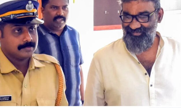 രഞ്ജിത്തിന്റെ ജാമ്യാപേക്ഷ കോടതിയിൽ; കസ്റ്റഡിയിൽ ചോ​ദ്യം ചെയ്യണമെന്ന് പൊലീസ്, സംഭവം നടന്ന കാരവാൻ തിരിച്ചറിയണം