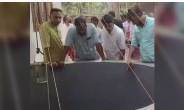 നാ​ദാ​പു​ര​ത്ത് ആ​ര്‍​എം​പി പ്ര​വ​ര്‍​ത്ത​ക​ന്‍റെ വീ​ട്ടി​ലെ കി​ണ​റ്റി​ല്‍ ശു​ചി​മു​റി മാ​ലി​ന്യം നി​ക്ഷേ​പി​ച്ചു  