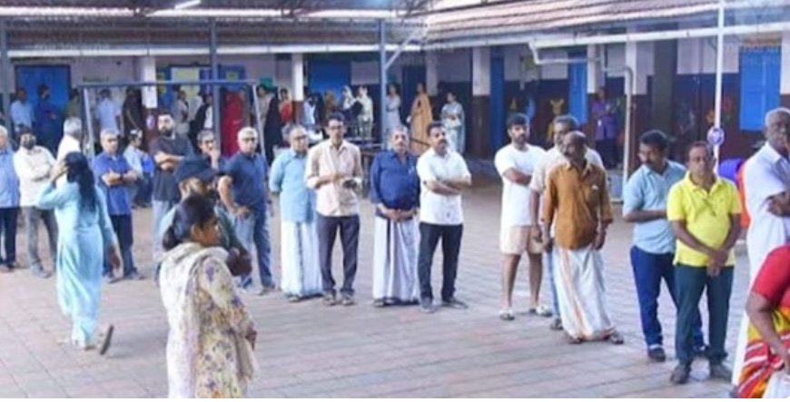 ജ​നോ​ത്സ​വം 2026; ബൂ​ത്തു​ക​ളി​ൽ നീ​ണ്ട​നി​ര