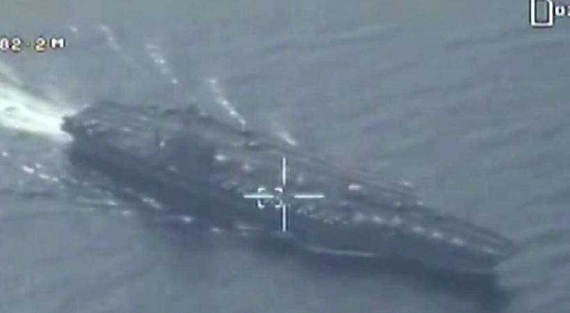 തിരിച്ചടിച്ച് ഇറാൻ: അമേരിക്കൻ പടക്കപ്പലുകളിലേക്ക് ഡ്രോൺ ആക്രമണം