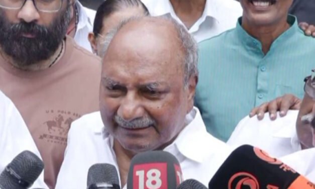 ഒ​രു ത​രം, ര​ണ്ടു ത​രം, മൂ​ന്നു ത​രം; യു​ഡി​എ​ഫ് ഭ​ര​ണം ഉ​റ​പ്പി​ച്ചു​വെ​ന്ന് എ.​കെ.​ആ​ന്‍റ​ണി