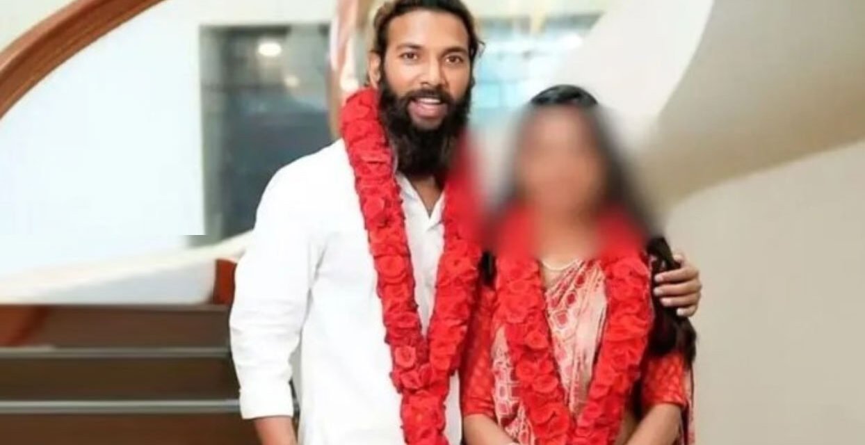 വൈ​റ​ൽ പെ​ൺ​കു​ട്ടി​യു​ടെ വി​വാ​ഹം; രാ​ഷ്ട്രീ​യ നേ​താ​ക്ക​ളെ പ്ര​തി ചേ​ർ​ക്ക​ണ​മെ​ന്ന ഹ​ർ​ജി ത​ള്ളി