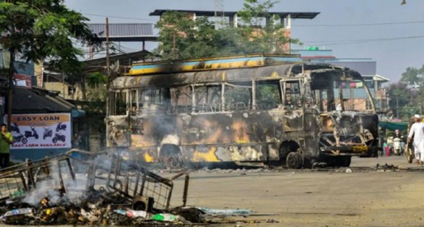 മണിപ്പുരിൽ പ്രതിഷേധക്കാരും സുരക്ഷാസേനയും ഏറ്റുമുട്ടി; നിരോധനാജ്ഞ