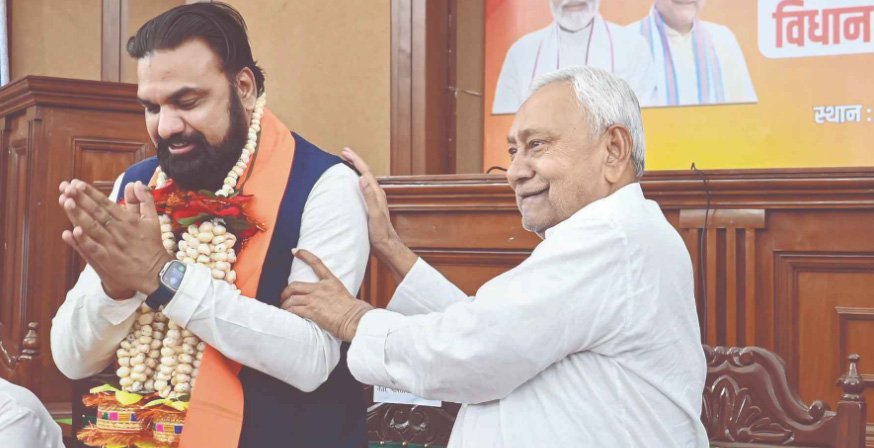 നിതീഷ് പടിയിറങ്ങി; സാ​​​മ്രാ​​​ട്ട് ചൗ​​​ധ​​​രി പുതിയ ബി​​​ഹാ​​​ര്‍ മു​​​ഖ്യ​​​മ​​​ന്ത്രി