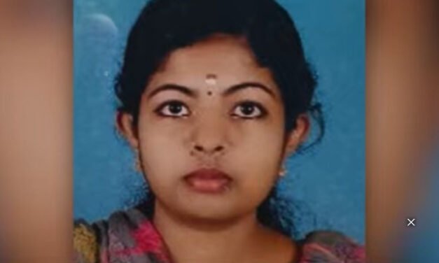 നെ​യ്യാ​റ്റി​ൻ​ക​ര​യി​ൽ യു​വ​തി​യെ ഭ​ർ​ത്താ​വ് കു​ത്തി​ക്കൊ​ന്നു