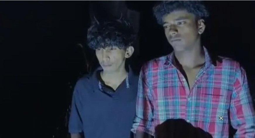 മൊ​ബൈ​ലി​ൽ ചാ​ർ​ജ് തീ​ർ​ന്നു, വ​ഴി തെ​റ്റി; മ​ല​യി​ൽ കു​ടു​ങ്ങി​യ യു​വാ​ക്ക​ളെ തി​രി​ക​യെ​ത്തി​ച്ച​ത് പ​ണി​പ്പെ​ട്ട്