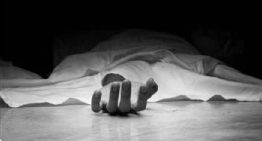 കാ​റി​നു​ള്ളി​ൽ കു​ടു​ങ്ങി​യ അ​ഞ്ച് വ​യ​സു​കാ​രി ശ്വാ​സം​മു​ട്ടി മ​രി​ച്ചു