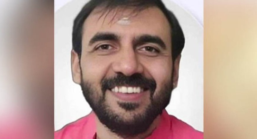 ബം​ഗ​ളൂ​രു അ​യ്യ​പ്പ ക്ഷേ​ത്ര ട്ര​സ്റ്റി​നെ​തി​രേ ഉ​ണ്ണി​കൃ​ഷ്ണ​ൻ പോ​റ്റി​മാ​ന​ന​ഷ്ട​ക്കേ​സ് ന​ൽ​കി