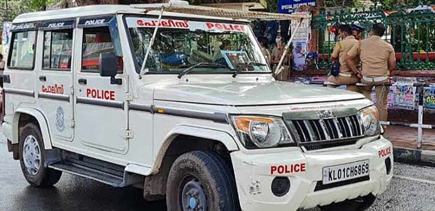 കൂ​ത്തു​പ​റ​മ്പി​ൽ വീ​ടി​ന് നേ​രെ ബോം​ബേ​റ്