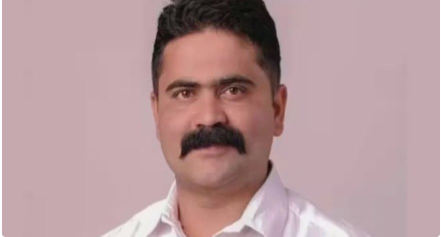 പീ​ഡ​ന​ക്കേ​സ്; പ്ര​ശോ​ഭി​ന്‍റെ മു​ൻ‌​കൂ​ർ ജാ​മ്യാ​പേ​ക്ഷ കോ​ട​തി ത​ള്ളി