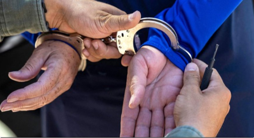 കോ​ള​ജ് വി​ദ്യാ​ർ​ഥി​നി​യെ ആ​ക്ര​മി​ച്ച നാ​ല് പേ​ർ അ​റ​സ്റ്റി​ൽ; ഒ​രാ​ൾ ഒ​ളി​വി​ൽ