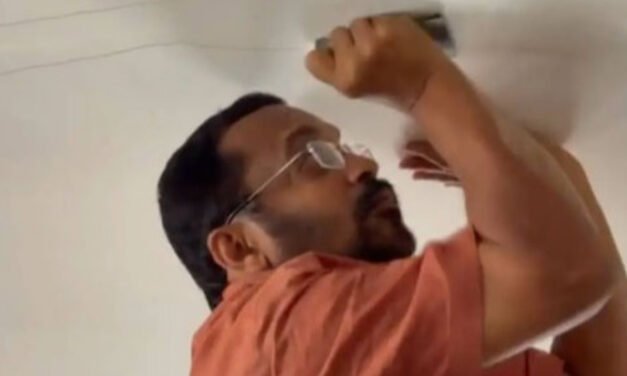 ടൗ​ണ്‍​ഷി​പ്പി​ലെ വീ​ട്ടി​ൽ വി​ള്ള​ൽ; മ​ന്ത്രി കെ.​രാ​ജ​ൻ സ​ന്ദ​ർ​ശി​ച്ചു