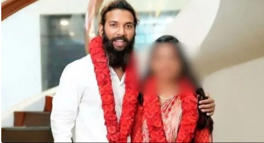 കും​ഭ​മേ​ള വൈ​റ​ൽ താ​ര​ത്തി​ന്‍റെ വി​വാ​ഹം; അ​റ​സ്റ്റ് പാ​ടി​ല്ലെ​ന്ന് കോ​ട​തി ഉ​ത്ത​ര​വു​ണ്ടെ​ന്ന് സി​റ്റി പോ​ലീ​സ് ക​മ്മീ​ഷ​ണ​ർ