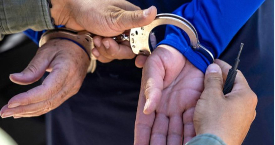 നി​രോ​ധി​ത പു​ക​യി​ല ഉ​ത്പ​ന​ങ്ങ​ൾ പി​ടി​കൂ​ടി; യു​വാ​വ് അ​റ​സ്റ്റി​ൽ