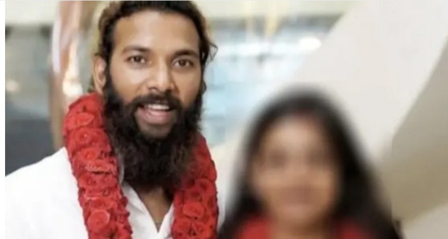 കും​ഭ​മേ​ള വൈ​റ​ൽ താ​ര​ത്തി​ന്‍റെ വി​വാ​ഹം; മ​ധ്യ​പ്ര​ദേ​ശ് പോ​ലീ​സ് മ​ട​ങ്ങി