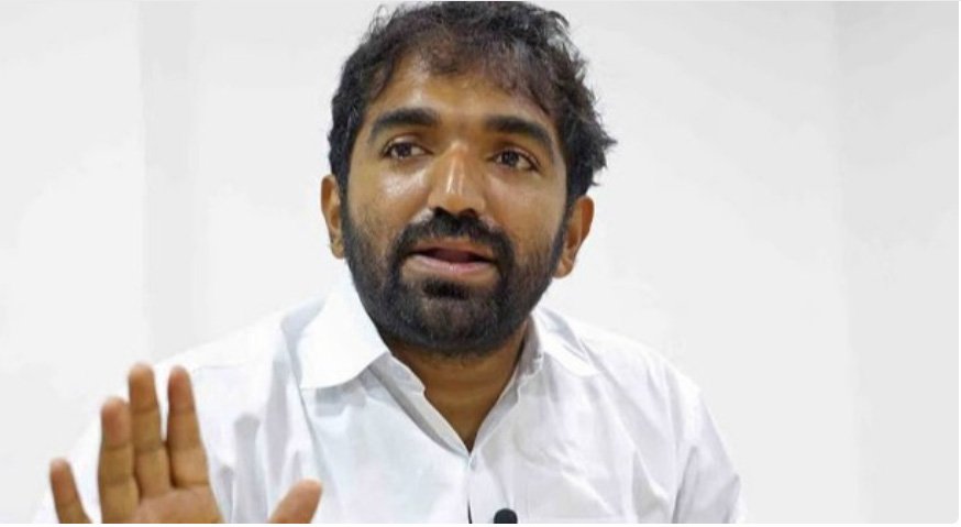 കെ​ട്ടി​ട നി​ര്‍​മാ​ണ​ത്തി​ന് തൃ​ശൂ​രു​കാ​ര​നാ​യ പ​ണി​ക്കാ​ര​നെ കി​ട്ടി; കെ. ​രാ​ജ​നെ പ​രി​ഹ​സി​ച്ച് ചാ​ണ്ടി ഉ​മ്മ​ന്‍