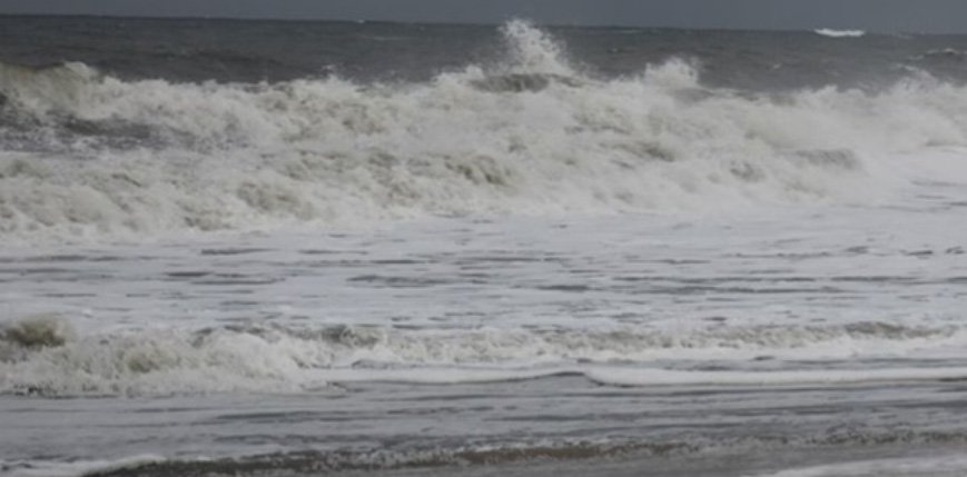 മ​ത്സ്യ​മി​ല്ല; മ​ണ്ണെ​ണ്ണ​യ്ക്കു തീ​വി​ല​യും, തീ​ര​ദേ​ശം പ​ട്ടി​ണി​യി​ൽ