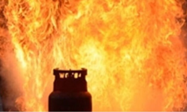 തി​രു​വ​ന​ന്ത​പു​ര​ത്ത് വീ​ടി​നു​ള്ളി​ൽ ഗ്യാ​സ് സി​ലി​ണ്ട​ർ പൊ​ട്ടി​ത്തെ​റി​ച്ചു