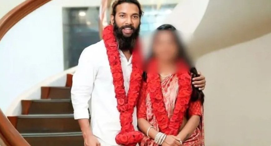 കും​ഭ​മേ​ള വൈ​റ​ൽ താ​ര​ത്തി​ന്‍റെ വി​വാ​ഹം; ദേ​ശീ​യ പ​ട്ടി​ക​വ​ർ​ഗ ക​മ്മീ​ഷ​ന് മു​ന്നി​ൽ ഡി​ജി​പി ഹാ​ജ​രാ​കി​ല്ല