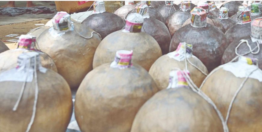 പാ​റ​മേ​ക്കാ​വ് പ​ട​ക്ക നി​ർ​മാ​ണ​ശാ​ല ഉ​ട​മ​യ്ക്കെ​തി​രെ കേ​സ്