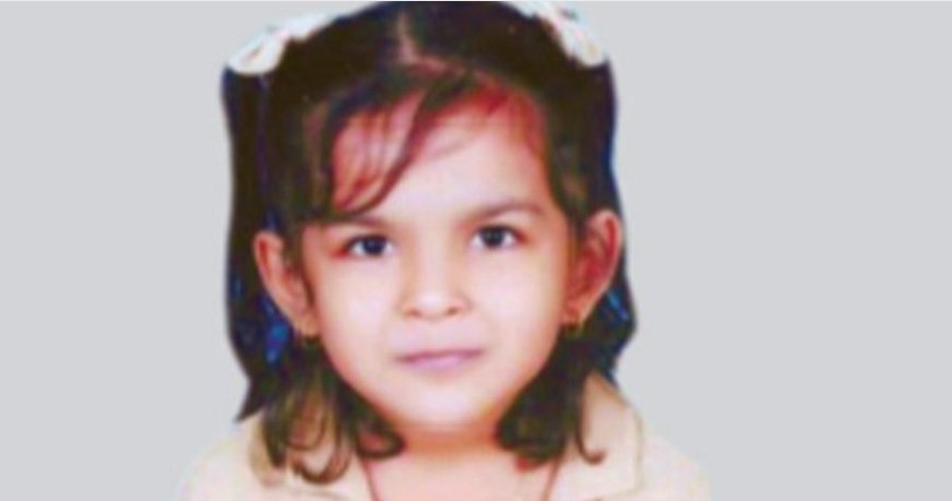 ട്രെ​യി​ന്‍ ക​ട​ന്നു​പോ​കു​ന്ന​തി​നി​ടെ കാ​റ്റ​ടി​ച്ചു വീ​ണ ബാ​ലി​ക മ​രി​ച്ചു