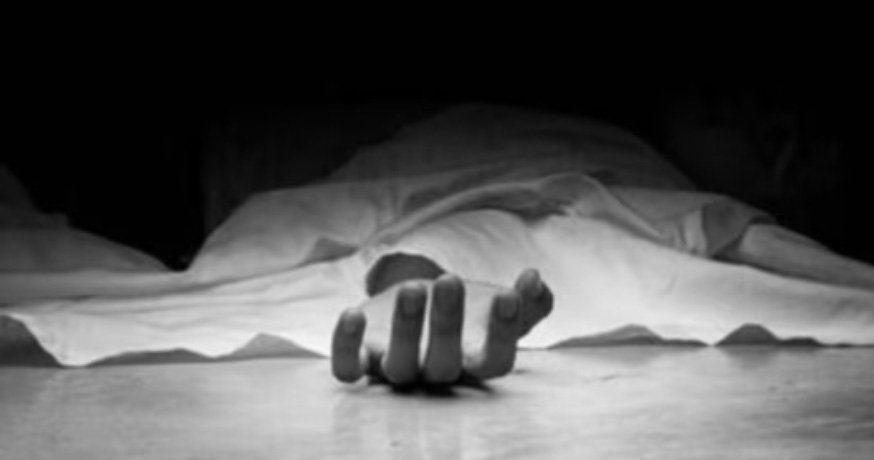 നി​ർ​മാ​ണ​ത്തി​ലി​രു​ന്ന കെ​ട്ടി​ട​ത്തി​ന്‍റെ കു​ഴി​യി​ൽ വീ​ണ് യു​വാ​വ് മ​രി​ച്ചു; 10 പേ​ർ​ക്ക് പ​രി​ക്ക്