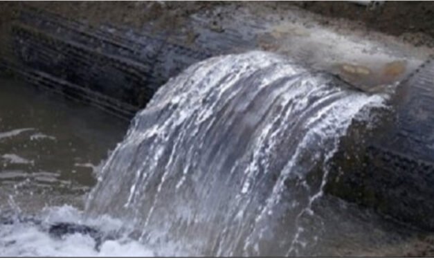 പച്ചാളത്ത് കുടിവെള്ള പൈപ്പ് പൊട്ടി; വീടുകളില്‍ വെള്ളം കയറി