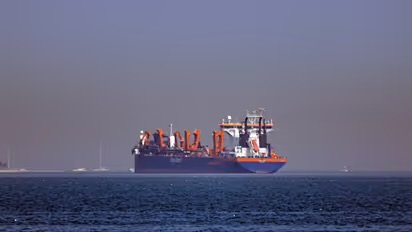 ഇന്ത്യയ്ക്ക് കൂടുതൽ എൽപിജി നൽകുമെന്ന് യുഎസ്, ഹോർമുസ് കടൽപാത പൂർണ്ണമായും സ്വതന്ത്രമാകണമെന്ന് ആവർത്തിച്ച് ഇന്ത്യ