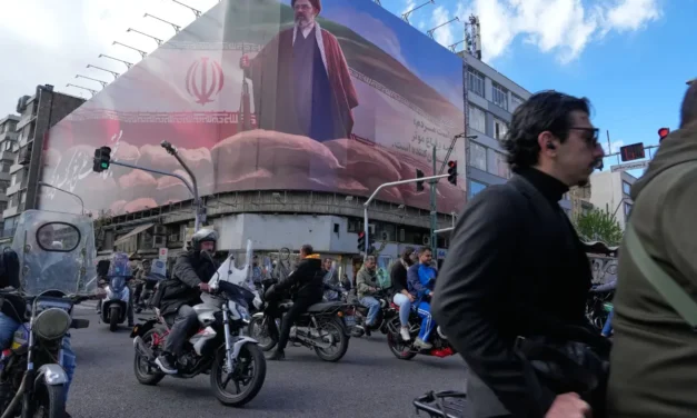 ബാങ്കുകൾ തകർന്നു, വിലക്കയറ്റം രൂക്ഷം: സാമ്പത്തികമായി തിരിച്ചടി നേരിട്ട് ഇറാൻ