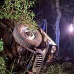 ഇടുക്കിയിൽ ജീപ്പ് കൊക്കയിലേക്ക് മറിഞ്ഞു; രണ്ടുപേർ മരിച്ചു, അപകടത്തിൽ പെട്ടത് വിവാഹ ചടങ്ങിൽ പങ്കെടുക്കാനെത്തിയവരുടെ വാഹനം