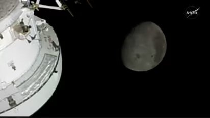 ചരിത്രം കുറിച്ച് ആർട്ടെമിസ് 2 സംഘം; ചന്ദ്രനെ ചുറ്റി ഒറയോണ്‍, 54 വർഷത്തിന് ശേഷം മനുഷ്യൻ ചന്ദ്രന്‍റെ മറുപുറം കണ്ടു