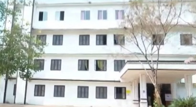 അഞ്ചരക്കണ്ടി മെഡിക്കല്‍ കോളേജ് ഭൂമി സര്‍ക്കാരിന്റേത്; അനധികൃതമായി കൈവശപ്പെടുത്തിയത് 300 ഏക്കര്‍; സ്ഥലം തിരിച്ച് പിടിക്കാന്‍ സര്‍ക്കാരിനോട് നിര്‍ദേശിച്ച് ലാന്‍ഡ് ബോര്‍ഡ്