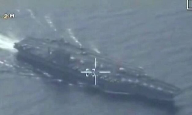 തിരിച്ചടിച്ച് ഇറാൻ: അമേരിക്കൻ പടക്കപ്പലുകളിലേക്ക് ഡ്രോൺ ആക്രമണം