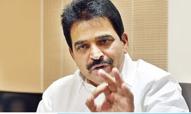 അ​യ്യ​പ്പ​ന്‍റെ സ്വ​ർ​ണം ക​ട്ട​വ​രെ ജ​ന​കീ​യ കോ​ട​തി ശി​ക്ഷി​ക്കു​ന്ന ദി​വ​സ​മാ​ണി​ന്ന്: കെ.​സി.​വേ​ണു​ഗോ​പാ​ൽ