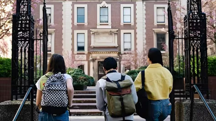 കാനഡ മോഹം പൊലിയുന്നു; ഇന്ത്യൻ വിദ്യാർത്ഥികളുടെ അപേക്ഷകളിൽ വൻ ഇടിവ്