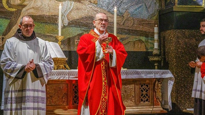 ഈസ്റ്റർ കഴിഞ്ഞുപോകുന്ന ഒരു സ്മരണയല്ല, മറിച്ച് പ്രത്യാശയിലേക്ക് തുറക്കുന്ന ഒരു അടയാളമാണ്: കർദിനാൾ പിറ്റ്‌സബല്ല