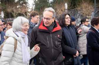 ശാസ്ത്രവും വിശ്വാസവും കൈകോർക്കുന്ന ലൂർദ്‌: ‘അദ്ഭുതങ്ങളുടെ ഡോക്ടർ’ പടിയിറങ്ങുന്നു