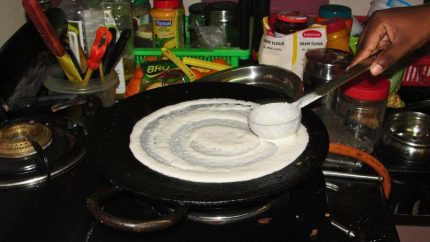 പായ്ക്കറ്റ് ദോശമാവ് വില്ലനായി; അഹമ്മദാബാദിൽ ഒരു കുടുംബത്തിലെ രണ്ട് കുട്ടികൾ മരിച്ചു