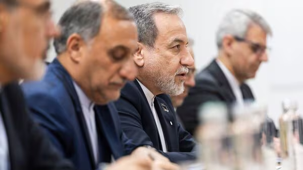 ഹോർമുസ് തുറക്കാം, യുദ്ധം അവസാനിപ്പിക്കാം; ആണവ ചർച്ചകൾ പിന്നീടാകാമെന്ന് ഇറാൻ