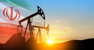 എണ്ണ സംഭരണികൾ നിറയുന്നു; എണ്ണ ഉത്പാദനം വെട്ടിക്കുറയ്ക്കാൻ ഇറാൻ