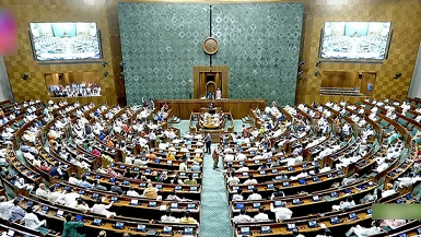 ബില്ലുകളിന്മേൽ 18 മണിക്കൂർ ചർച്ച; വോട്ടെടുപ്പ് നാളെ വൈകീട്ട് നാലിന്