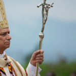 മനുഷ്യരെയല്ല, ദൈവത്തെയാണ് അനുസരിക്കേണ്ടത്: കാമറൂണിൽ സമാധാന ആഹ്വാനവുമായി മാർപാപ്പ