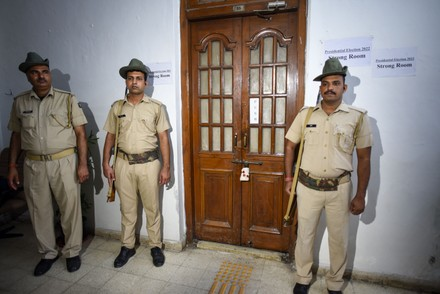 ‘വോട്ടെണ്ണല്‍ കഴിയും വരെ ഒരു മുറിയും തുറക്കേണ്ട’: കർശന നിർദേശവുമായി മുഖ്യ തെരഞ്ഞെടുപ്പ് ഓഫീസർ