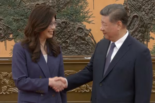 തായ്‌വാൻ പ്രതിപക്ഷ നേതാവിനെ ബീജിംഗിൽ സ്വീകരിച്ച് ഷി ജിൻപിങ്