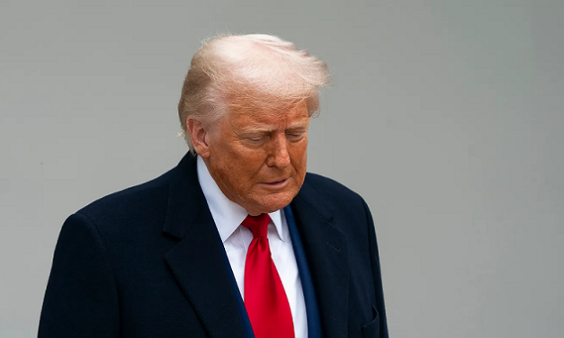 ട്രംപിന്റെ സാമ്പത്തിക നയങ്ങൾക്കെതിരെ പ്രതിഷേധം ശക്തമാകുന്നു; ജനപ്രീതിയും താഴ്ന്നു