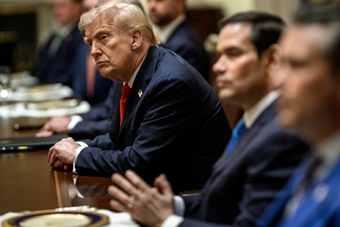 ട്രംപിന്റെ ഇറാൻ യുദ്ധ അധികാരം നിയന്ത്രിക്കാൻ പ്രമേയം; യുഎസ് സെനറ്റിൽ വോട്ടെടുപ്പ് അടുത്ത ആഴ്ച