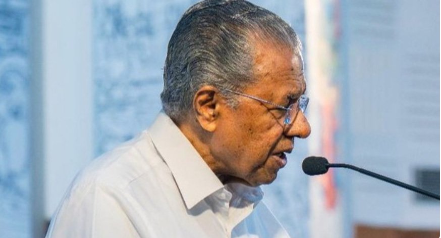 പിണറായി വിജയൻ പ്രതിപക്ഷ നേതൃസ്ഥാനത്ത് തുടരരുത്; സിപിഐഎം ആലപ്പുഴ ജില്ലാ സെക്രട്ടേറിയറ്റിൽ വിമർശനം