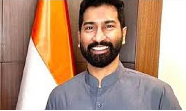 സ്കൂ​ൾ തു​റ​ക്കാ​ൻ ദി​വ​സ​ങ്ങ​ൾ മാ​ത്രം; പാ​ഠ​പു​സ്ത​ക വി​ത​ര​ണം താ​ളം​തെ​റ്റി​യെ​ന്ന് ബി​ജെ​പി