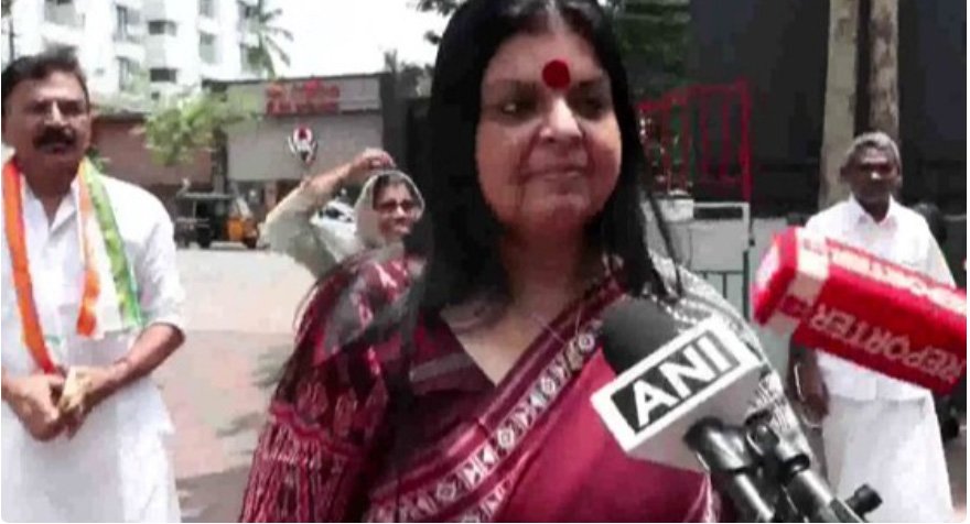 സ​തീ​ശ​ന് വേ​ണ്ടി ക​ര​ഞ്ഞ​ത് മാ​ധ്യ​മ​ങ്ങ​ള​ല്ലേ?; ദീ​പാ​ദാ​സ് മു​ൻ​ഷി